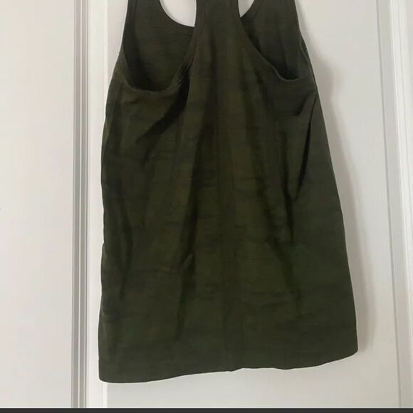 New Lululemon Swiftly Tech Racerback
Dark Olive / Brave Olive / Black Ca… - Picture 5 of 5